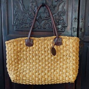 Mambo straw beach bag